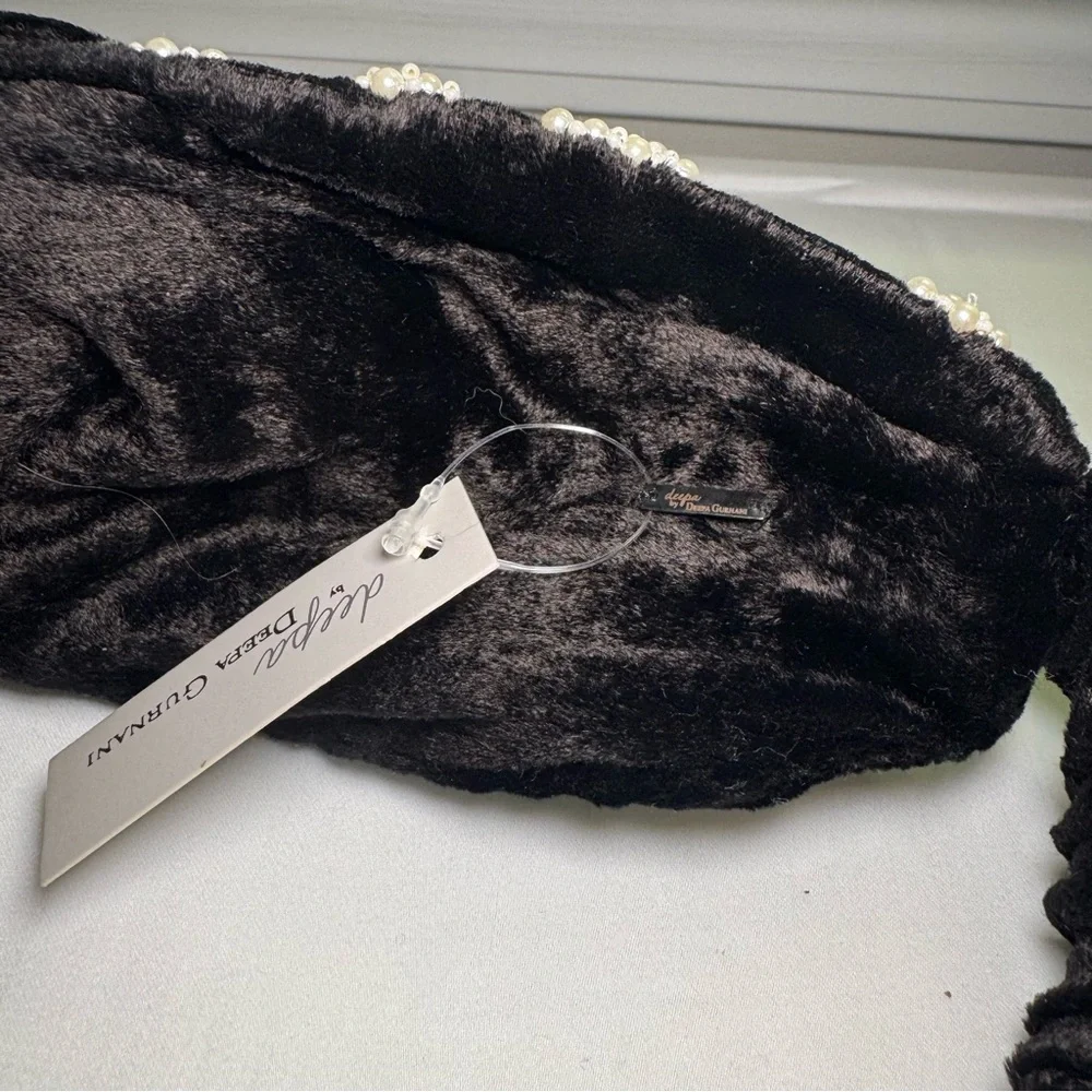 Deepa Gurnani Black Velvet Pearl Headband